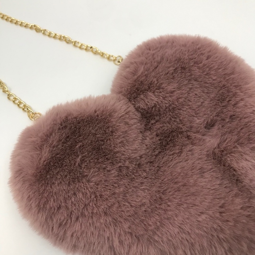 Faux Fur Heart Bag - Picture 2 of 2
